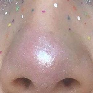 Meet your Posher, Lily